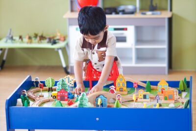 Rappels de jouets : 9 alertes en septembre 2026, dont un hochet et un jeu à empiler en bois