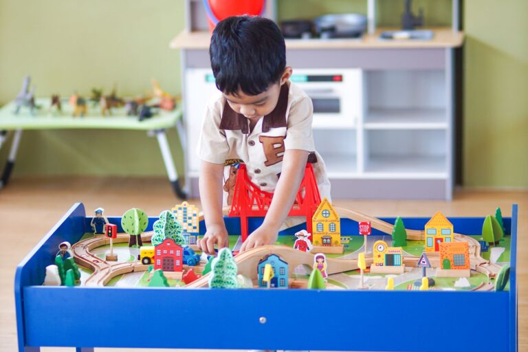Rappels de jouets : 9 alertes en septembre 2026, dont un hochet et un jeu à empiler en bois
